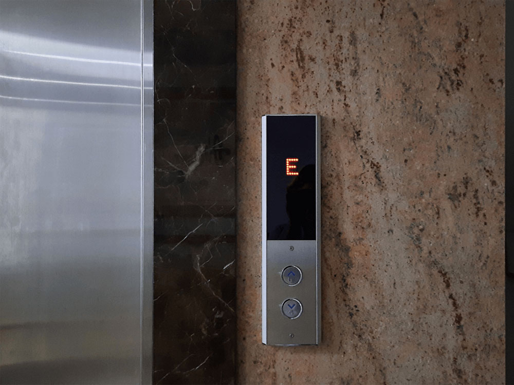 Các lỗi thường gặp ở thang tải khách